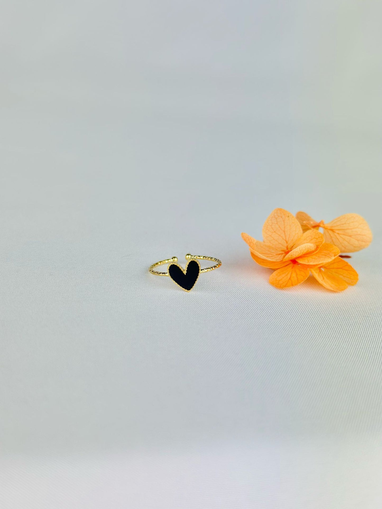CUTE DARKENESS de la collection Little Hearts