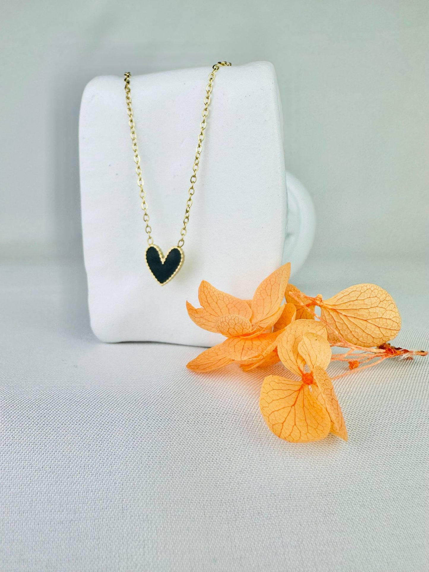 CUTE DARKENESS de la collection Little Hearts
