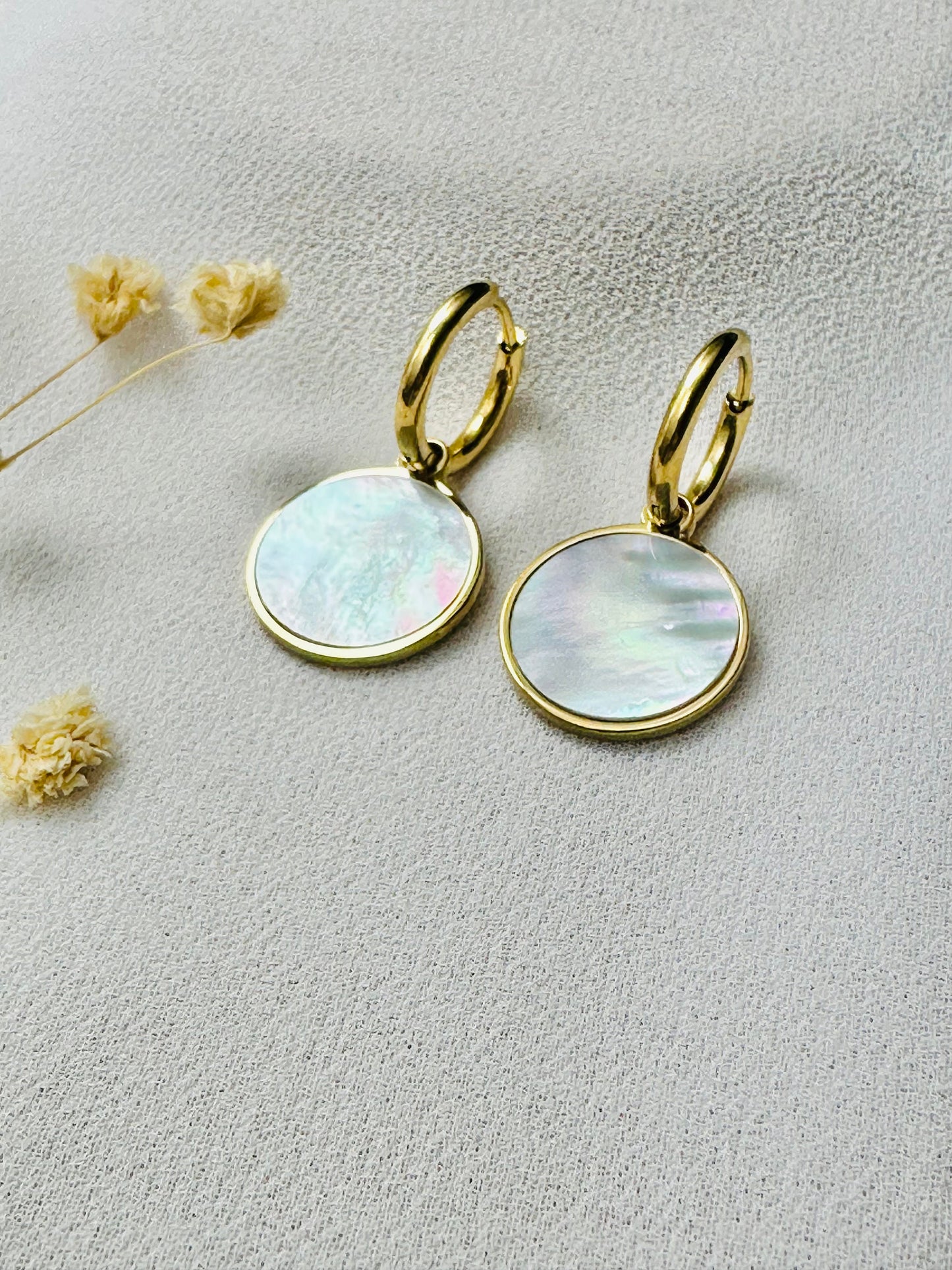 Mini créoles | Boucles d'oreilles Nacre