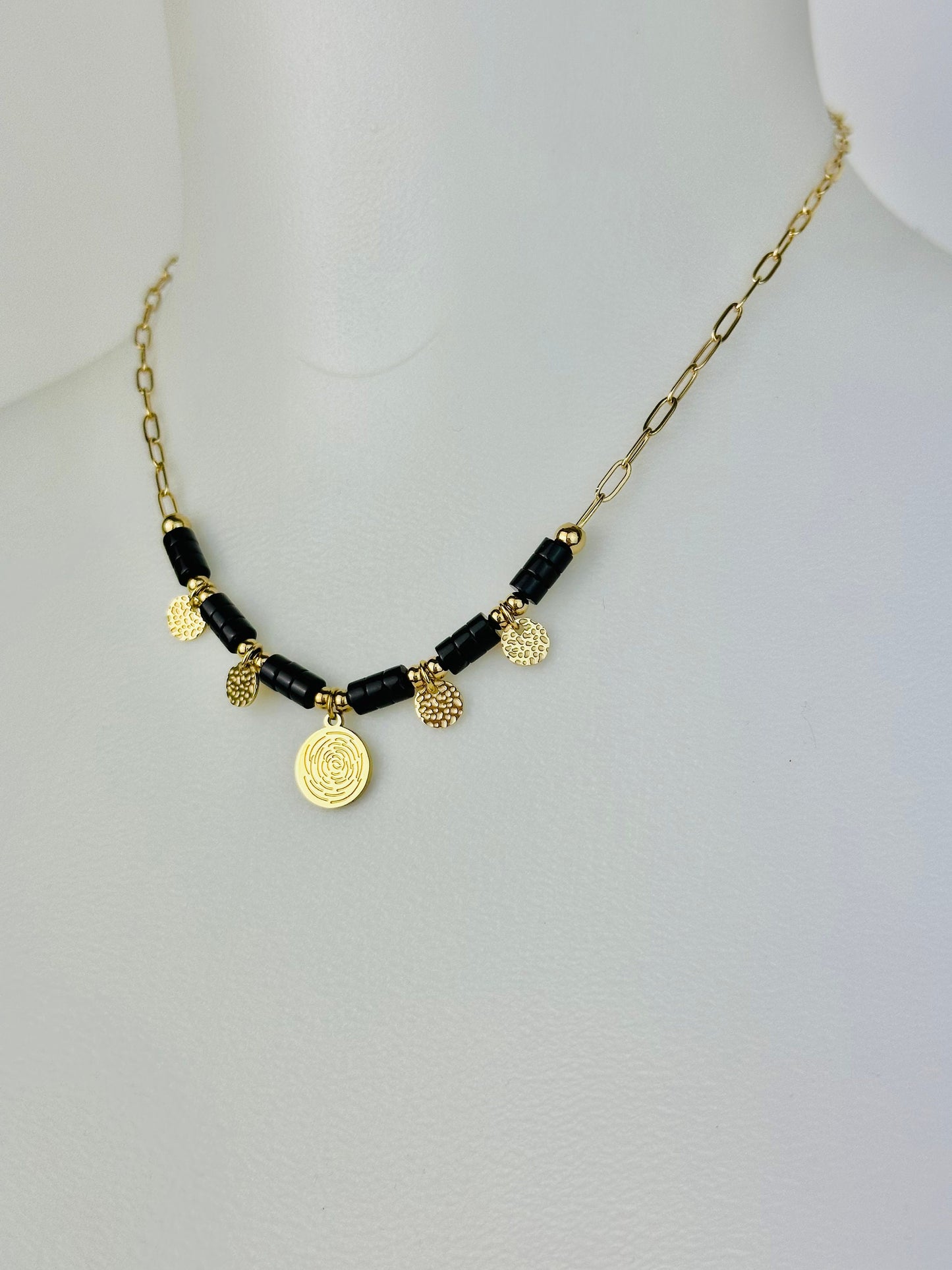 ONYX necklace, pretty hammered golden circles and black onyx stones, golden stainless steel chain, Gift idea, Women's jewelry.