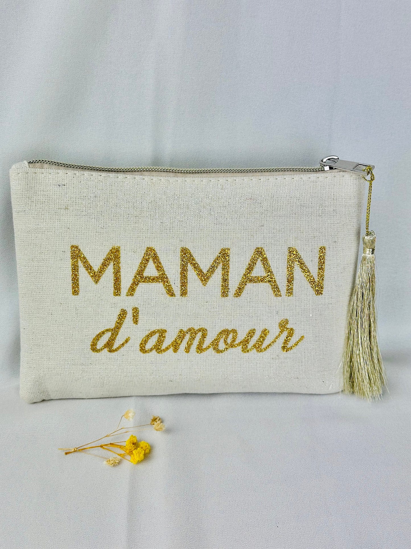 MAMAN D’AMOUR glänzender Kulturbeutel | Goldene Schminktasche | Glitzer | Pompon | Geschenkidee zum Muttertag