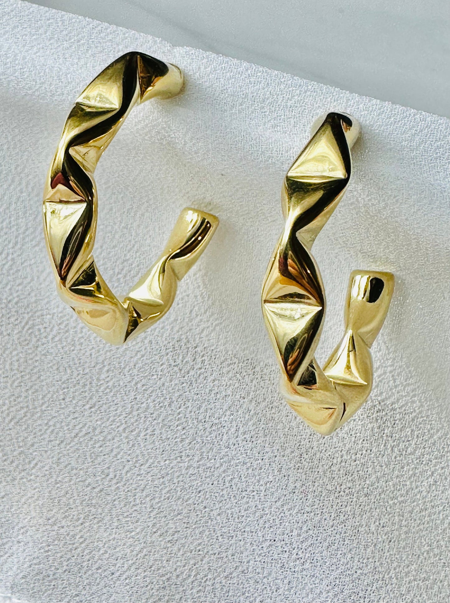 boucles, boucles d oreilles, créoles, boucle d oreille, boucle d oreille femme, boucle d oreille anneau, bijou acier inoxydable, bijoux en acier inoxydable, bijoux inoxydables, bijoux acier inoxydable doré, site de bijoux acier inoxydable