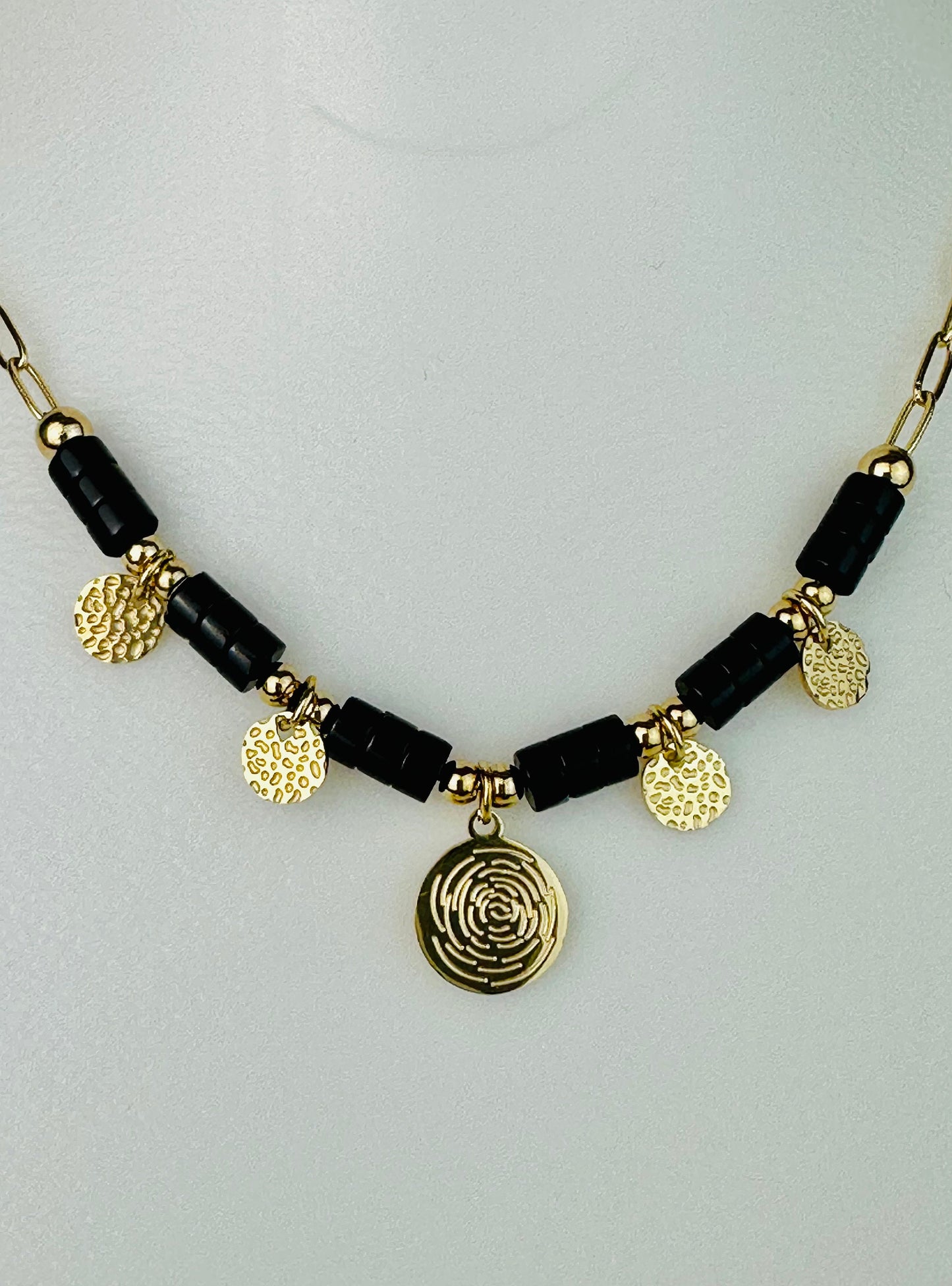 ONYX necklace, pretty hammered golden circles and black onyx stones, golden stainless steel chain, Gift idea, Women's jewelry.