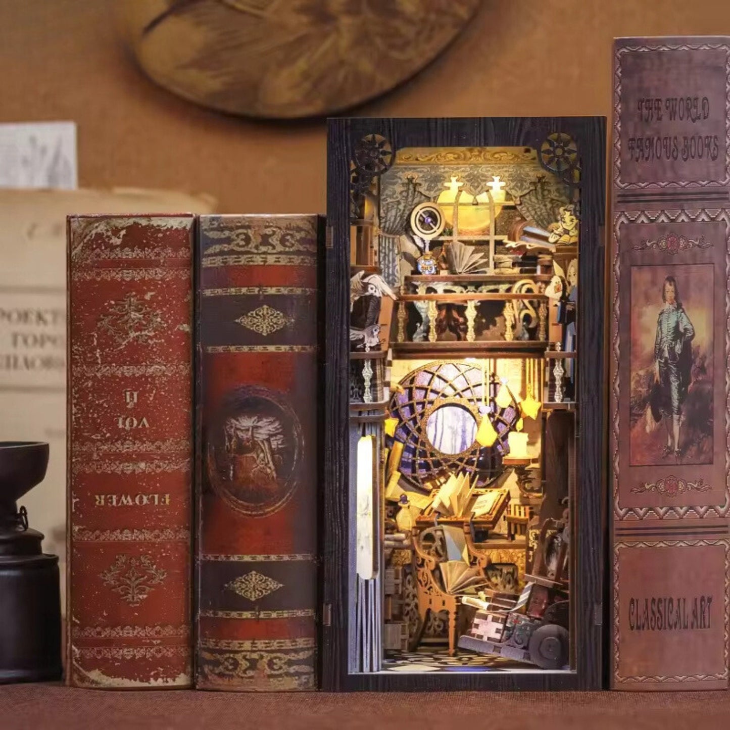 Celestial Book nook | Nebula book nook | Décoration d’étagère fantastique | Miniature en bois DIY | Cadeau parfait de serre-livres pour Noël