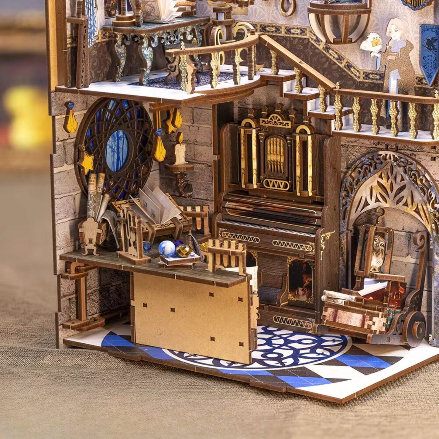 Celestial Book nook | Nebula book nook | Décoration d’étagère fantastique | Miniature en bois DIY | Cadeau parfait de serre-livres pour Noël