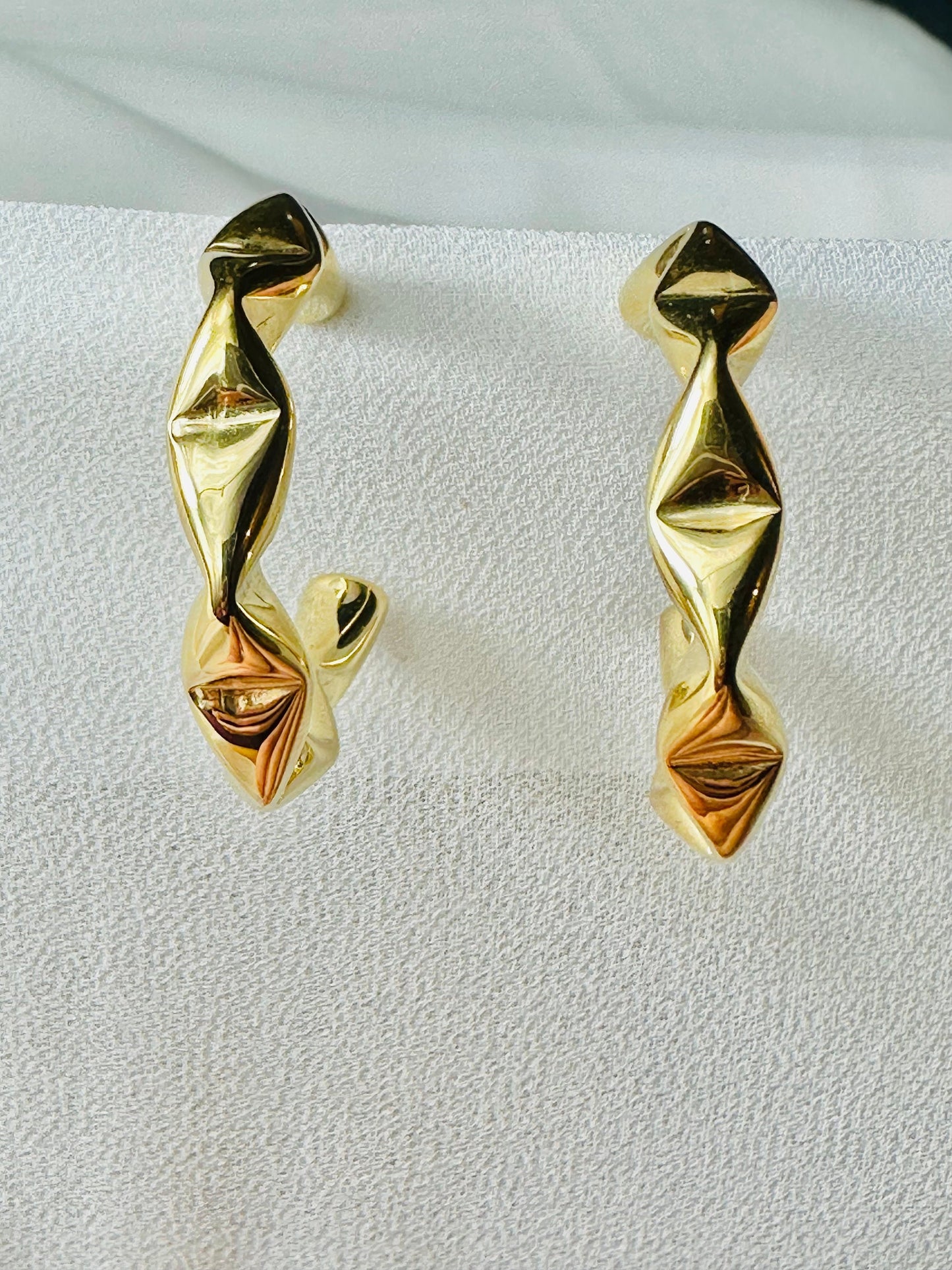 boucles, boucles d oreilles, créoles, boucle d oreille, boucle d oreille femme, boucle d oreille anneau, bijou acier inoxydable, bijoux en acier inoxydable, bijoux inoxydables, bijoux acier inoxydable doré, site de bijoux acier inoxydable