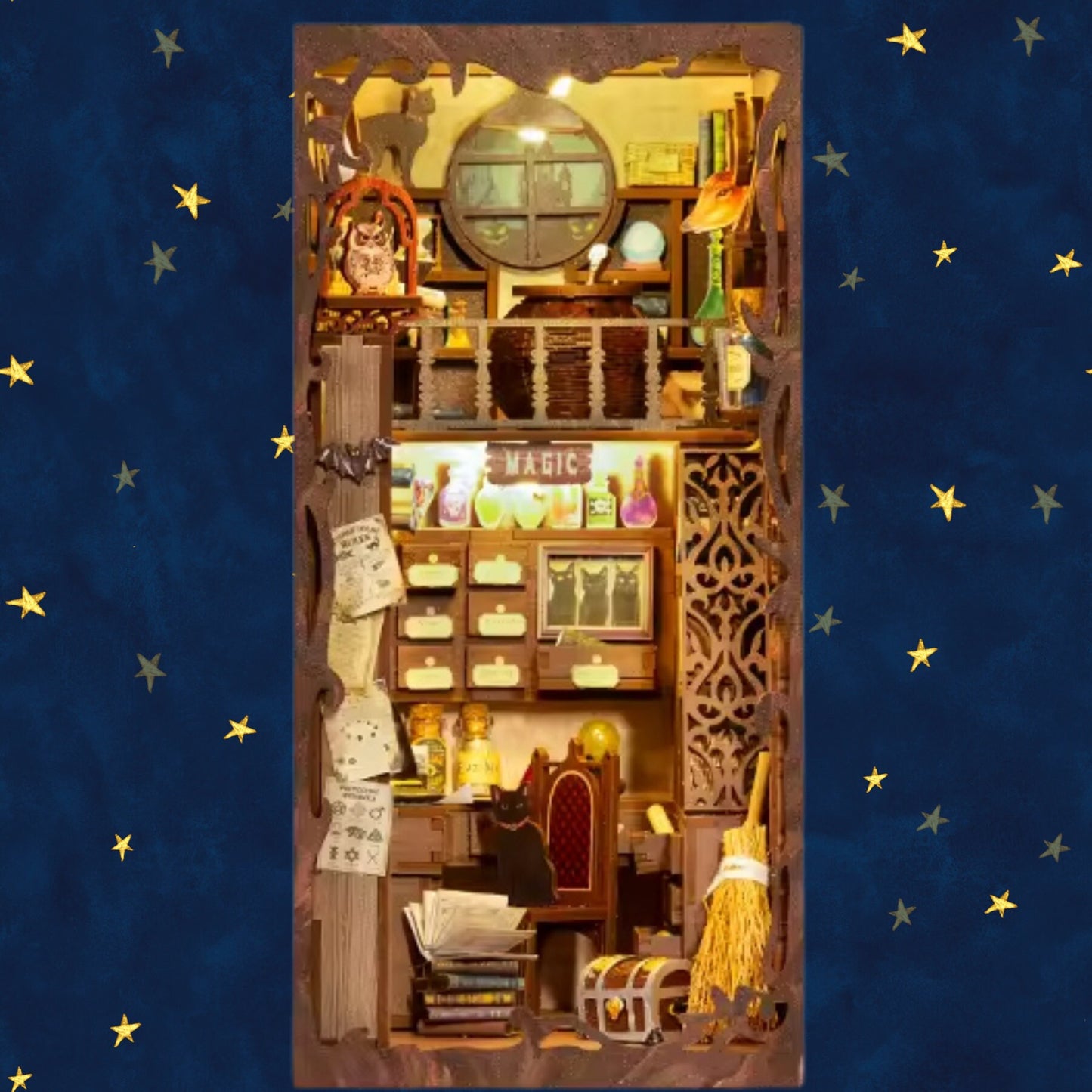 Book nook Le Chat Alchimiste | Petit havre magique du pharmacien | Décoration d’étagère | Miniature en bois à assembler soi-même | Serre-livres parfait pour Noël.