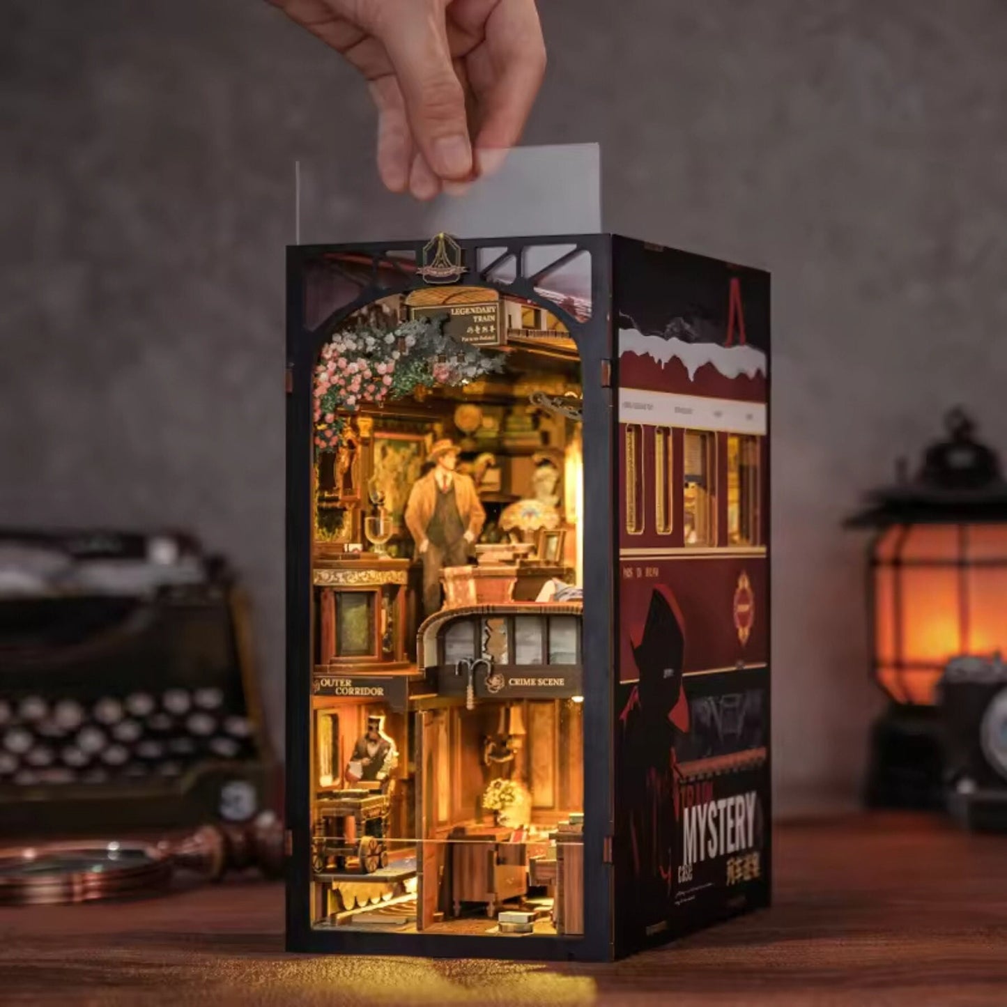 Mystery Case Book nook | Enquête de meurtre | Décoration d’étagère style anime | Book ends | Puzzle miniature 3D en bois à assembler | Cadeau parfait