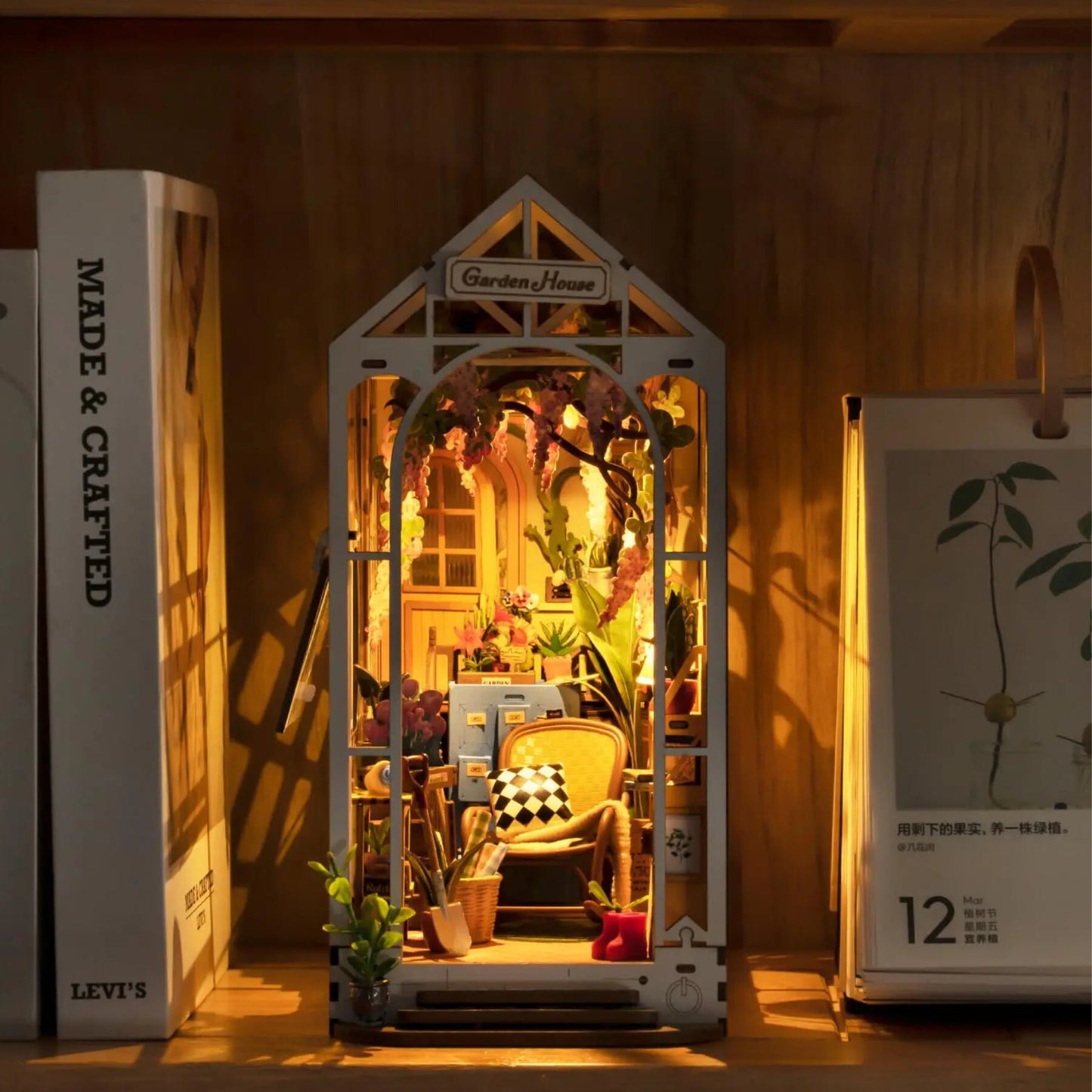 Book nook Kit Lovely Garden House | Décoration d’étagère | Serre-livres | Puzzle miniature 3D en bois à assembler soi-même | Décoration d’intérieur | Idée cadeau mignonne.