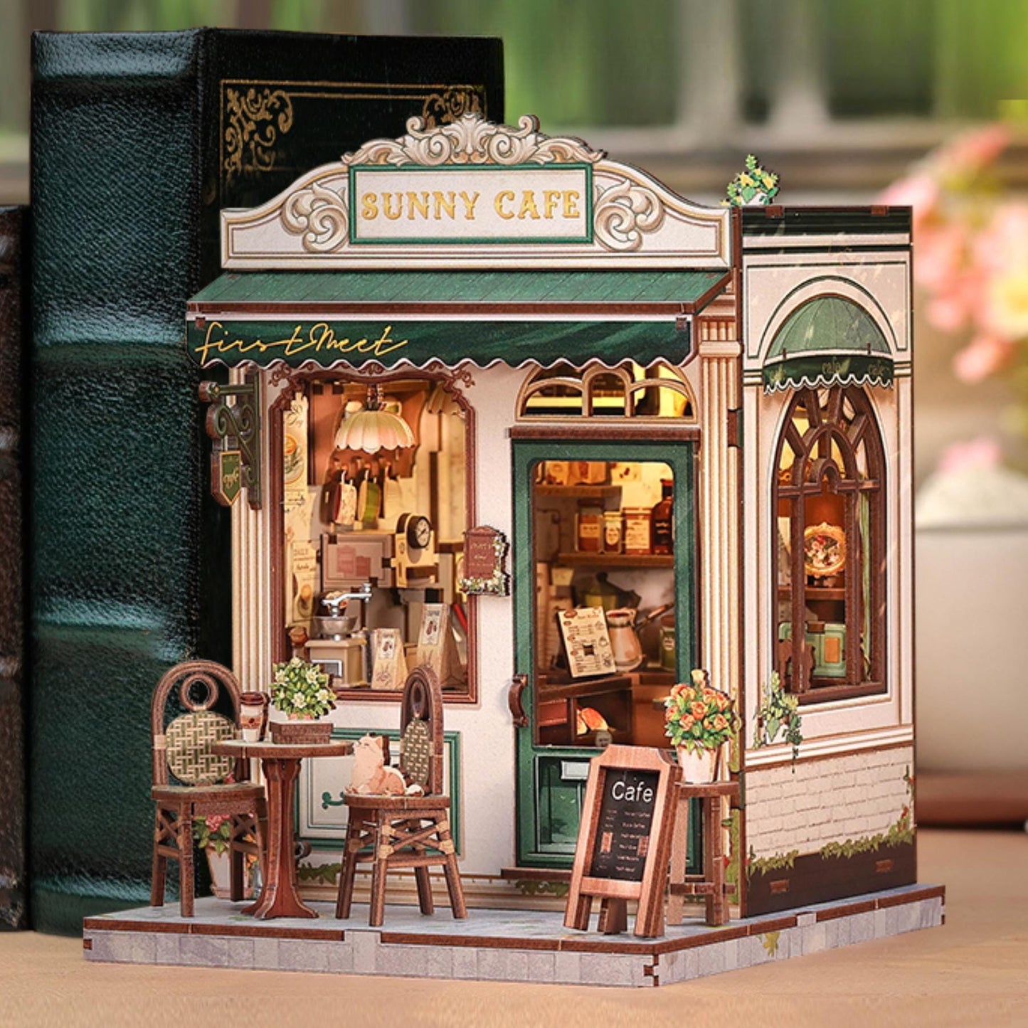 The Sunny Cafe book nook – Décoration d'étagère style café rétro – Puzzle miniature en bois 3D à assembler soi-même – Cadeau parfait en guise de serre-livres