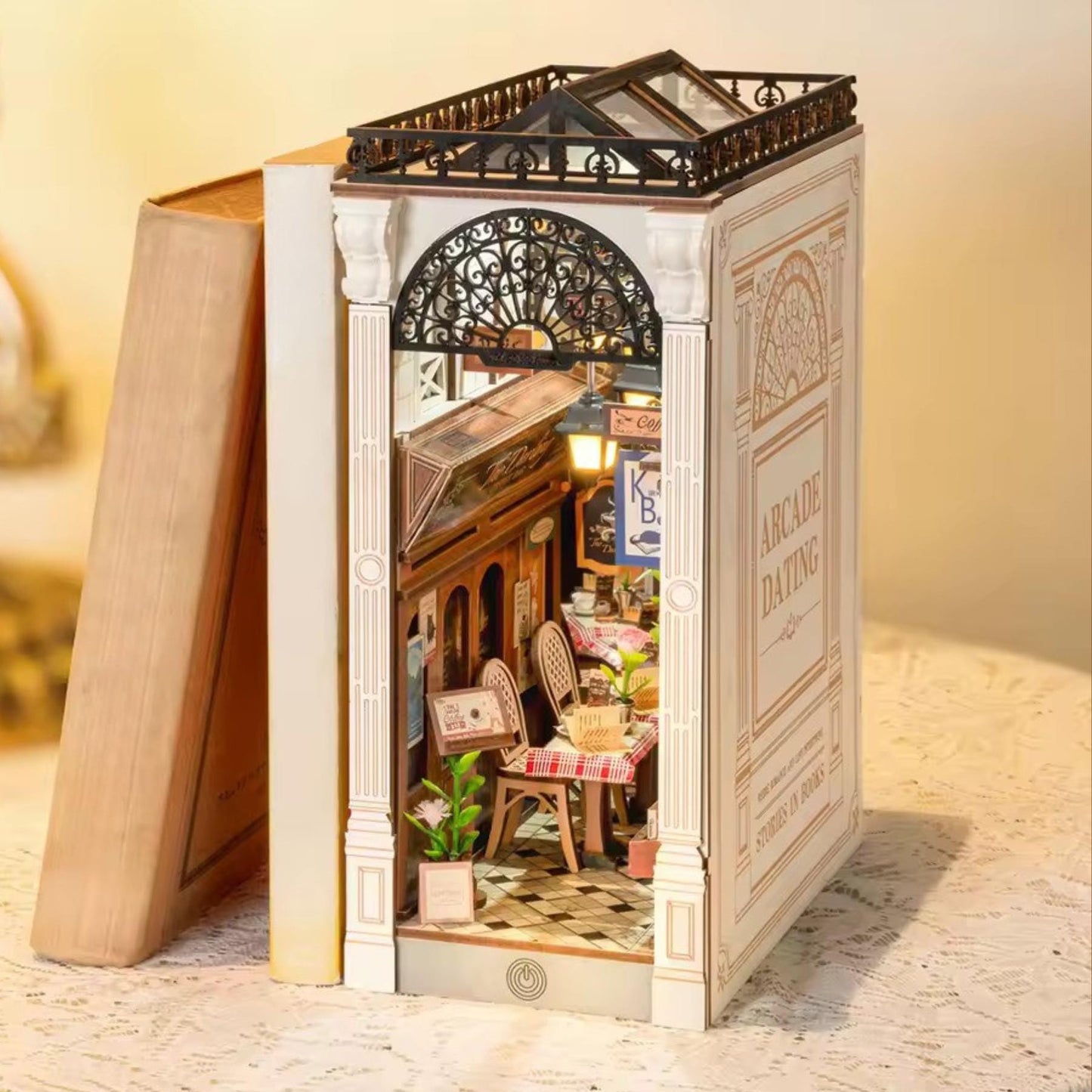 Retro Love Lane Book nook | Arcade Dating Book end | Décoration pour bibliothèque | Miniature en bois DIY | Cadeau parfait