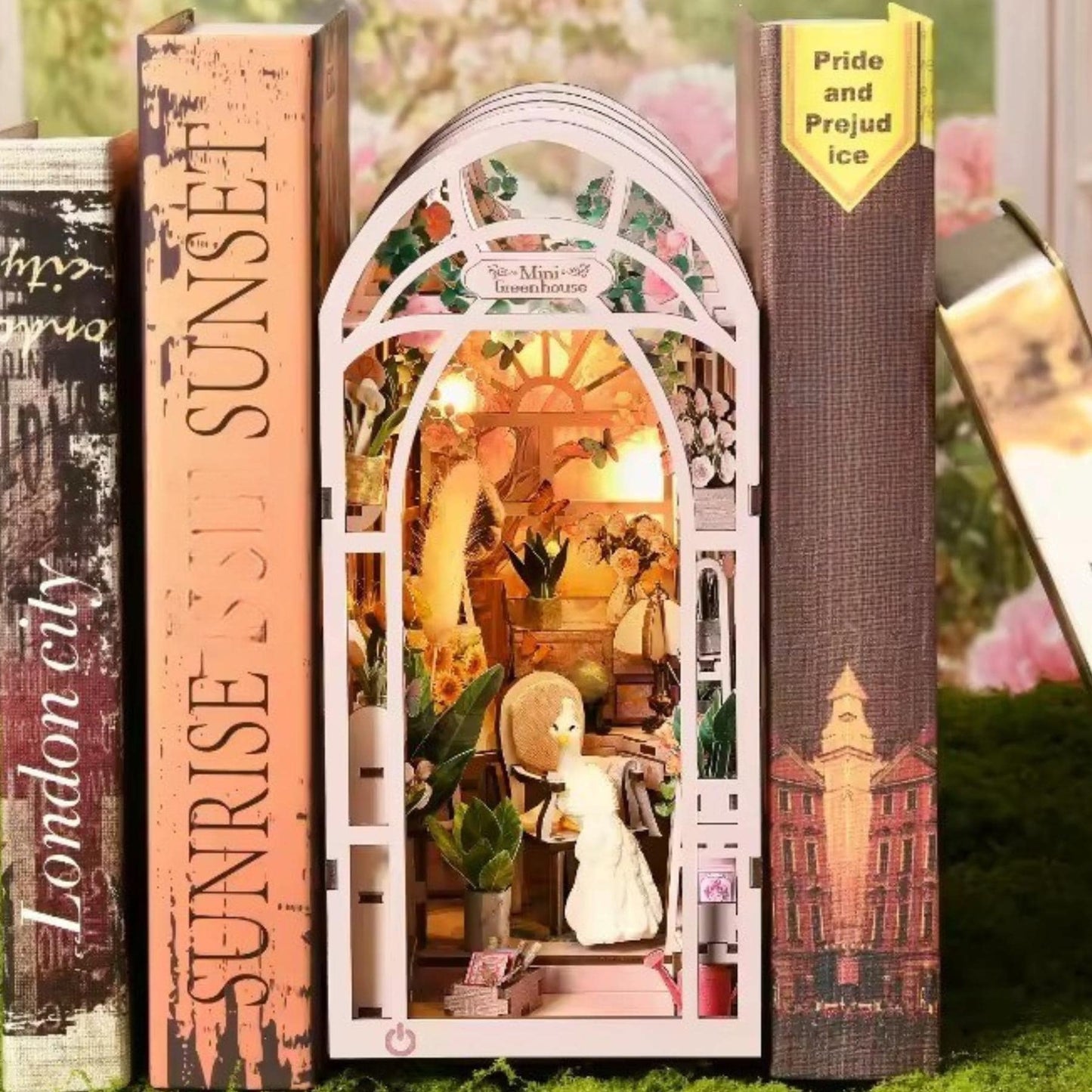 The Girly Green House Book Nook | 3D DIY Mini Green House Bookshelf Insert | Book ends