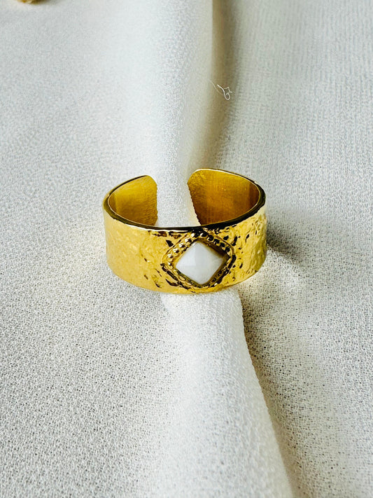 Bague ajustable EGYPTIA en acier inoxydable pour femme - bague épaisse pierre losange blanche - cadeau  - bijoux pour femmes.
