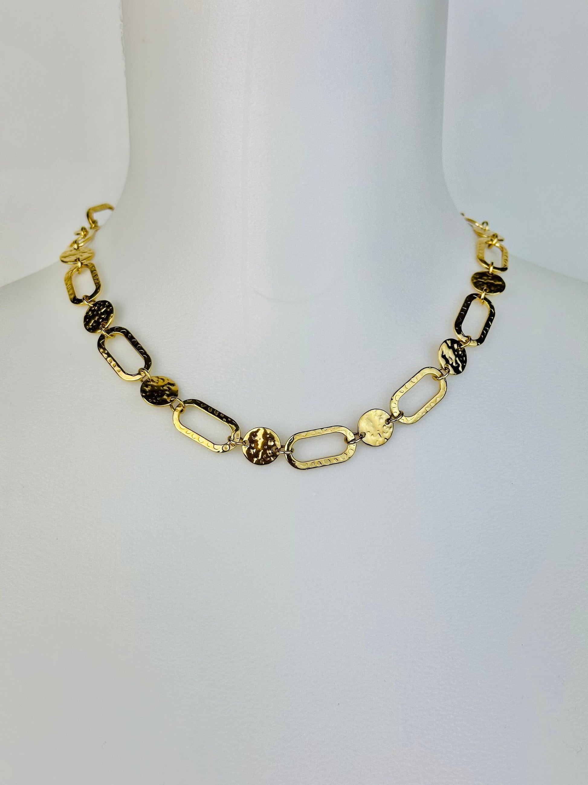 Collier ALLIANCE, chaîne dorée  acier inoxydable, , Idée cadeau, Bijoux femmes, Collier doré, effet martelé.