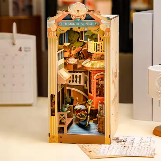 Venice Book Nook: DIY Italian Bookshelf Insert - Miniature Diorama