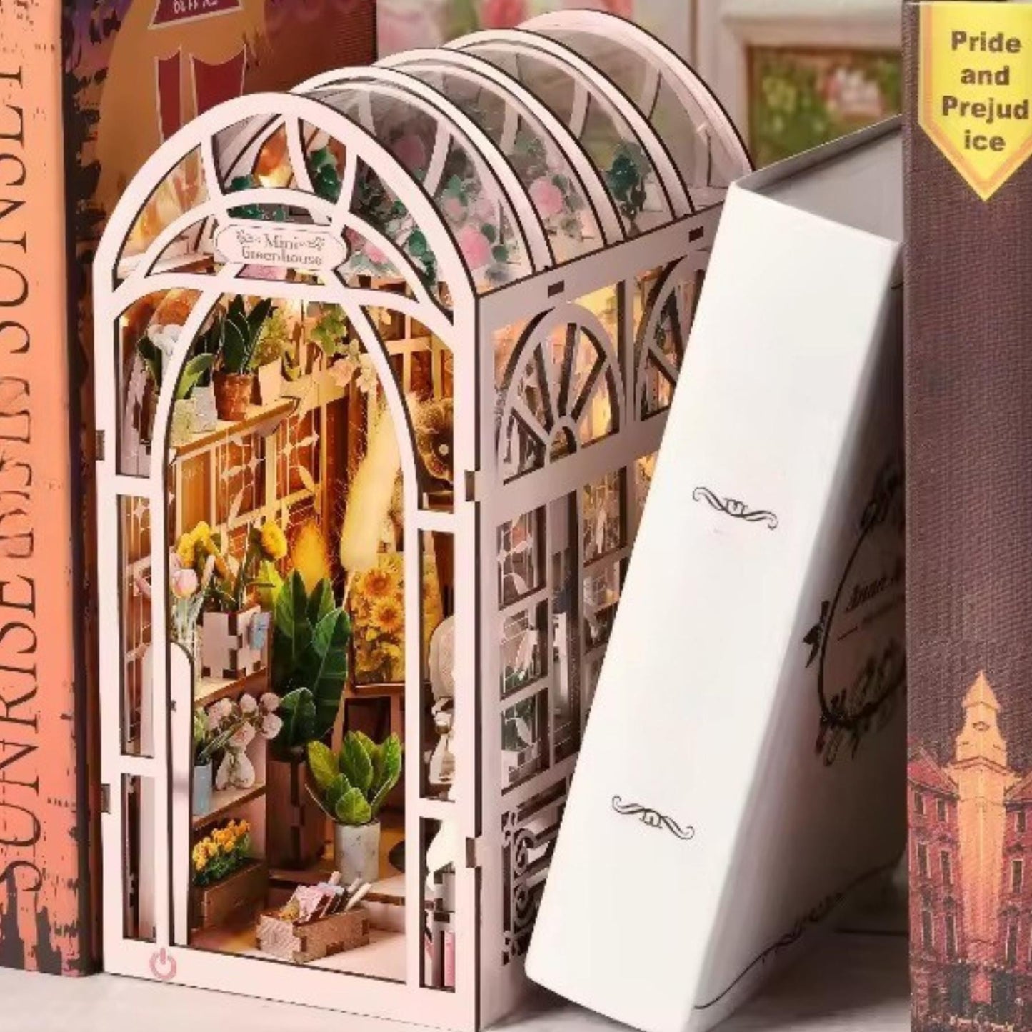 The Girly Green House Book Nook | 3D DIY Mini Green House Bookshelf Insert | Book ends